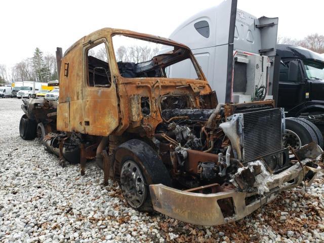 2010 Volvo VNL Semi Truck