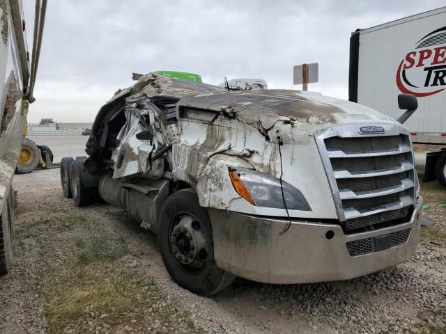 2020 Freightliner Cascadia 126 Semi Truck