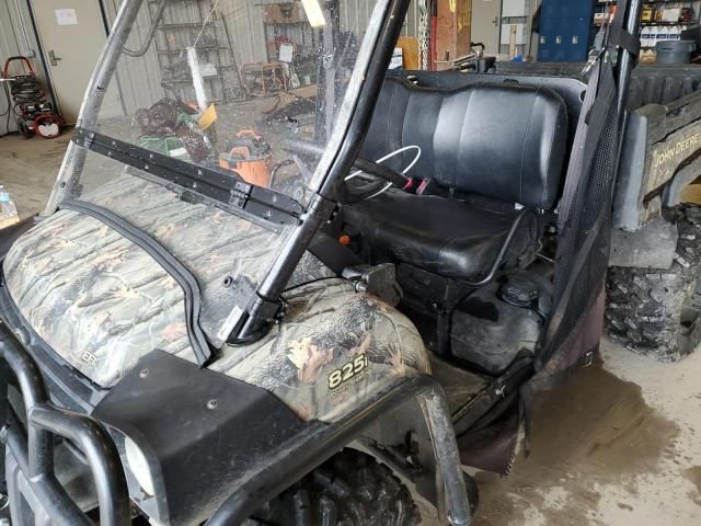 2016 John Deere Gator 825I