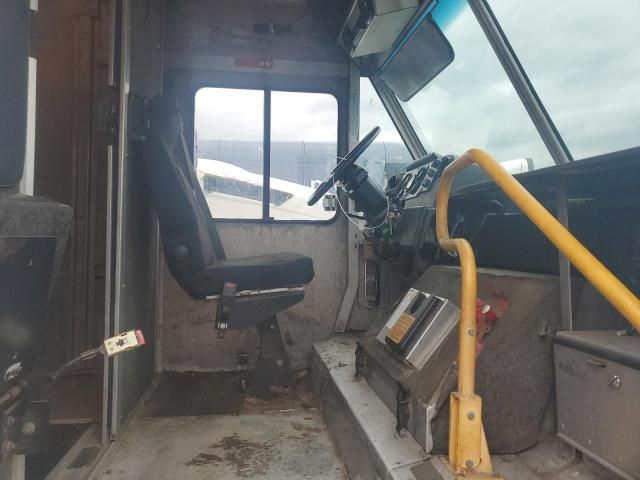 2001 Freightliner Chassis M Line WALK-IN Van