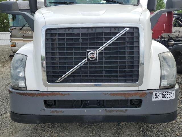 2017 Volvo VNL Semi Truck