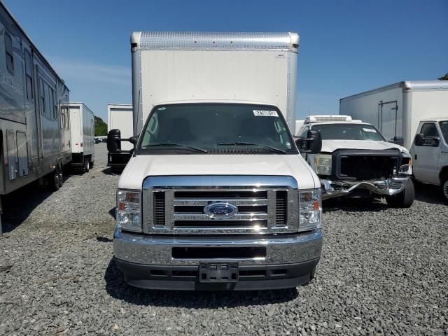 2023 Ford Econoline E350 Super Duty Cutaway Van