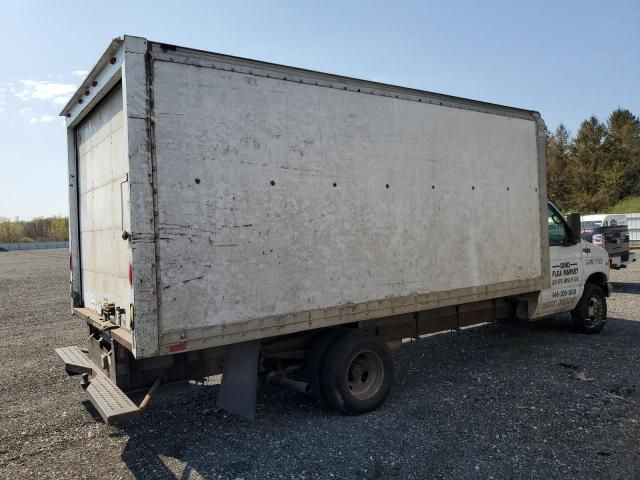 2002 Ford Econoline E350 Super Duty Cutaway Van