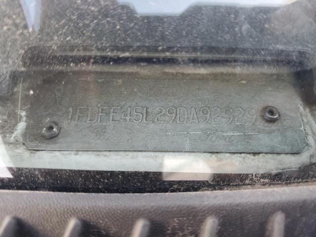 2009 Ford Econoline E450 Super Duty Cutaway Van