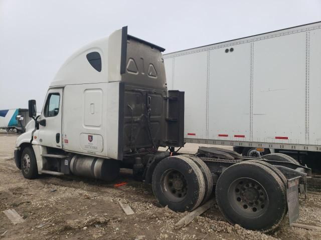 2017 Freightliner Cascadia 125 Semi Truck