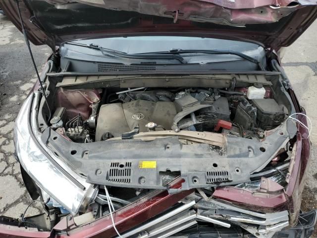 2018 Toyota Highlander SE