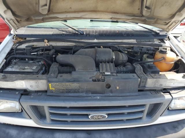 2003 Ford Econoline E350 Super Duty Van