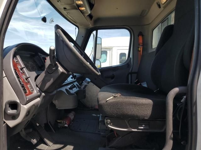 2016 Freightliner Business Class M2 BOX Truck