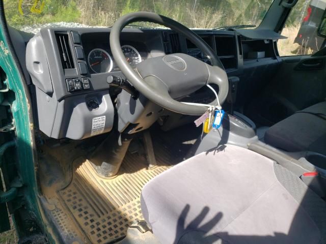 2014 Isuzu NRR