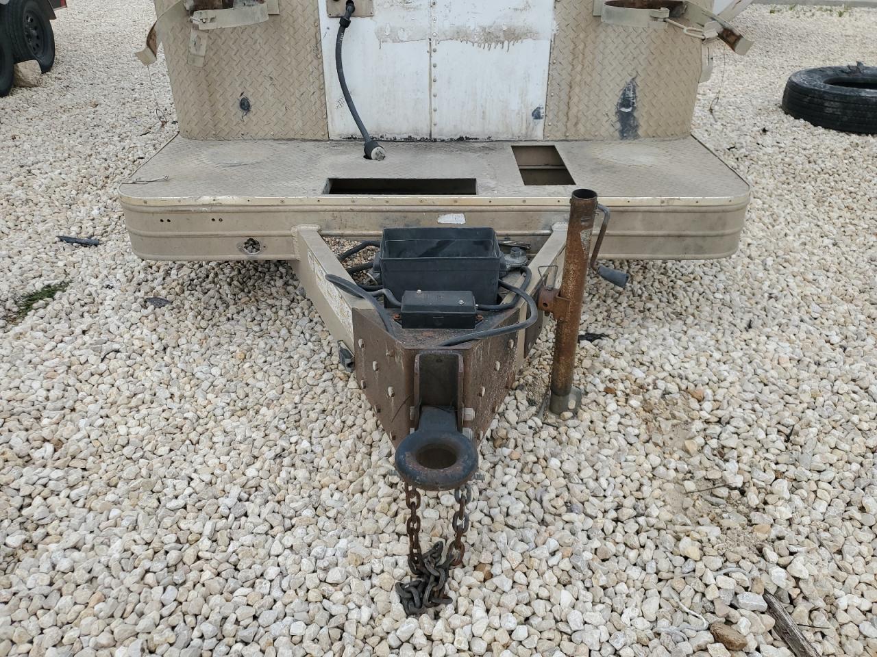 2005 Fleetwood Pace Visio 2005 Pelsue Fiber Optic Splicing Trailer