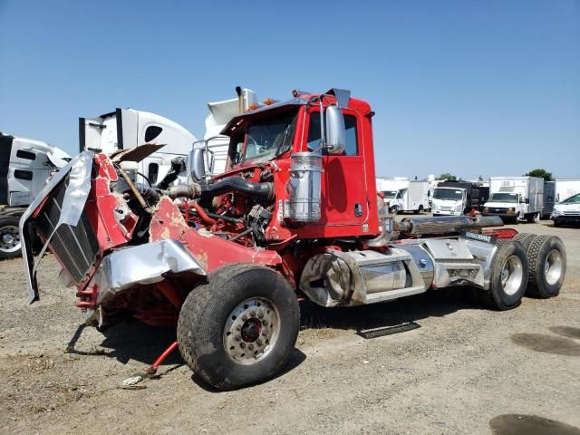 2018 Peterbilt 367 Semi Truck