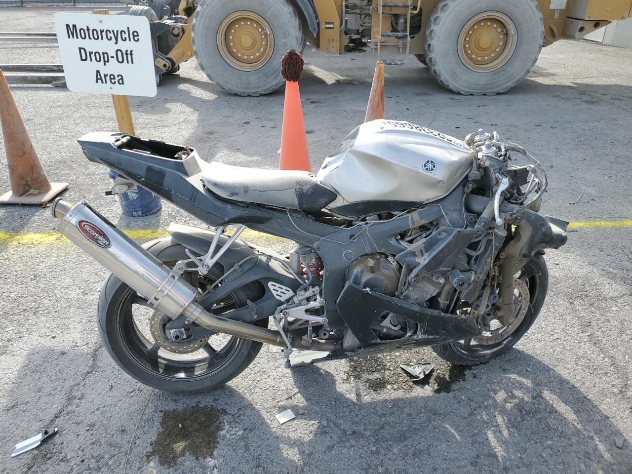 2003 Yamaha YZFR6 L