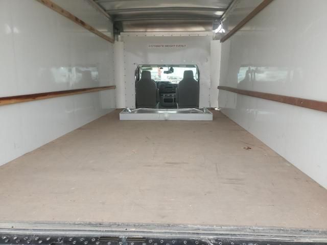 2023 Ford Econoline E350 Super Duty Cutaway Van