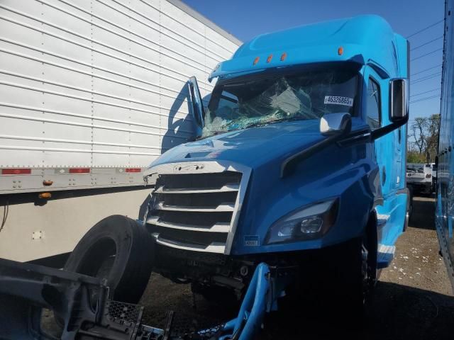 2020 Freightliner Cascadia 126 Semi Truck