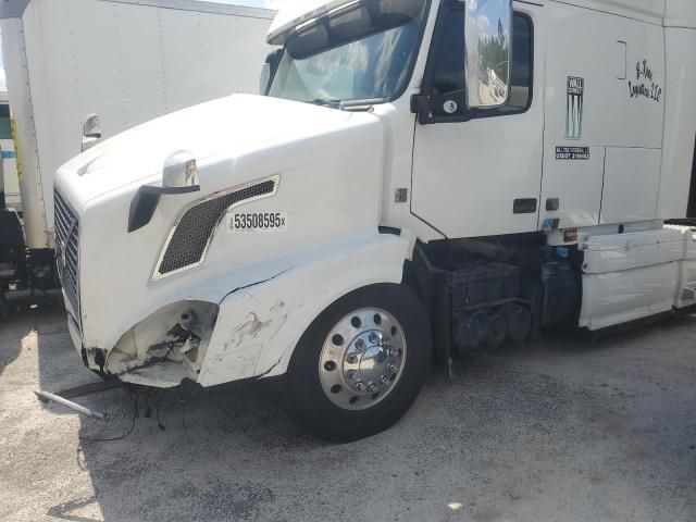 2016 Volvo VNL Semi Truck