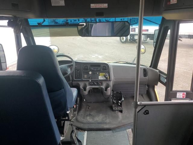 2014 Freightliner Chassis B2B