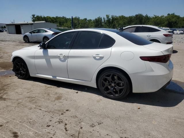 2021 Alfa Romeo Giulia Sport