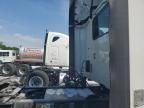 2014 Kenworth T680 Semi Truck