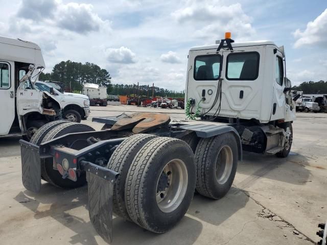 2023 Freightliner Cascadia 126 Semi Truck