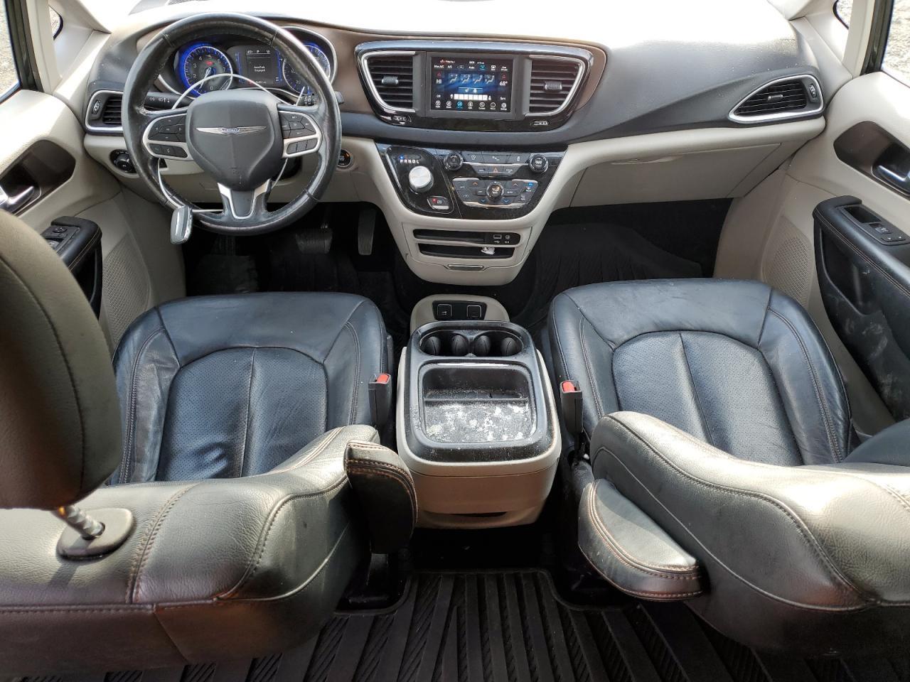 2019 Chrysler Pacifica Touring l