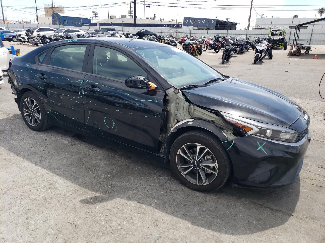 2024 KIA Forte lx