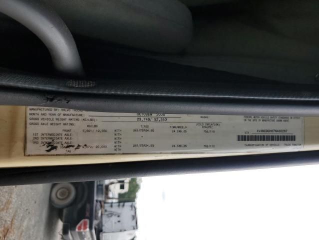 2007 Volvo VNL Semi Truck