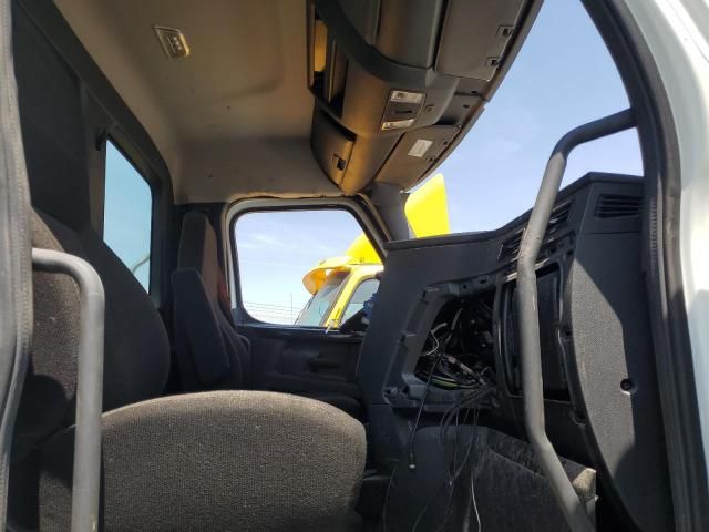 2024 Freightliner Cascadia 126