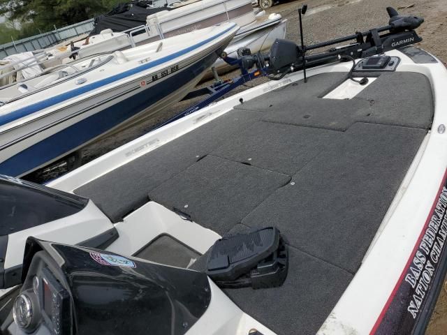 2013 Skeeter Marine Lot