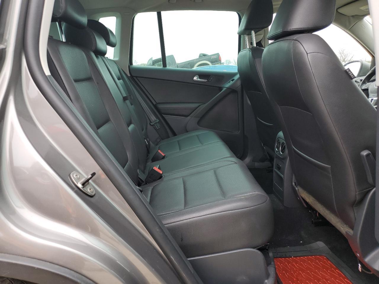 2011 Volkswagen Tiguan s