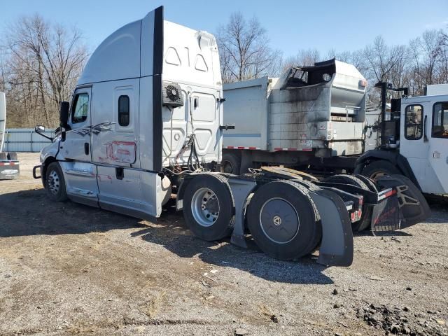 2020 Freightliner Cascadia 126 Semi Truck