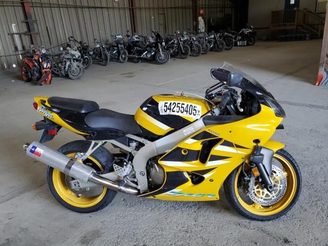 2001 Kawasaki ZX600 J1