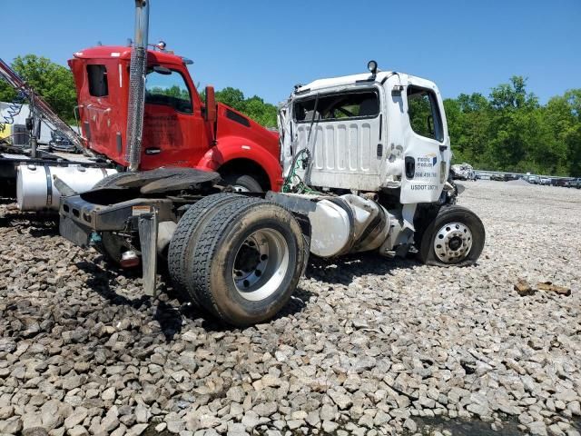 2018 Freightliner Business Class M2 Semi Truck