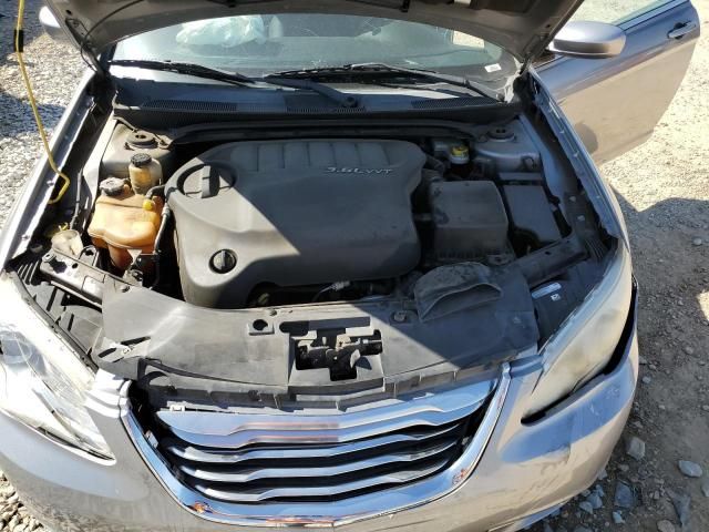 2013 Chrysler 200 Touring
