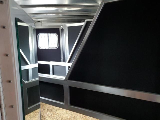 2018 Unknown 2018 Shadow Trailers 69236S-3SL-GN-E-LQ Horse Trai