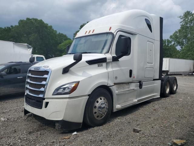 2019 Freightliner Cascadia 126 Semi Truck