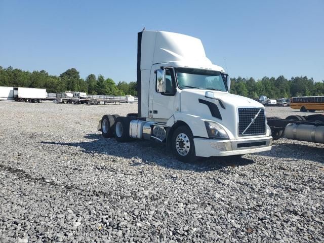 2016 Volvo VNL Semi Truck