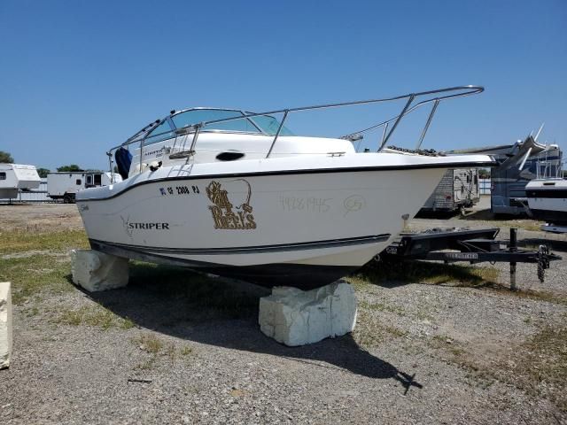 1999 Seaswirl Boat