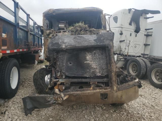 2003 Mack CH600 Semi Truck