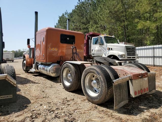 2005 Peterbilt 379 Semi Truck