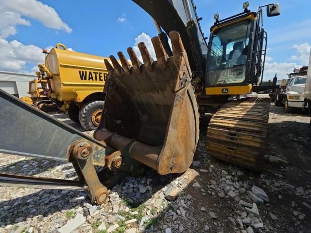 2022 John Deere 47