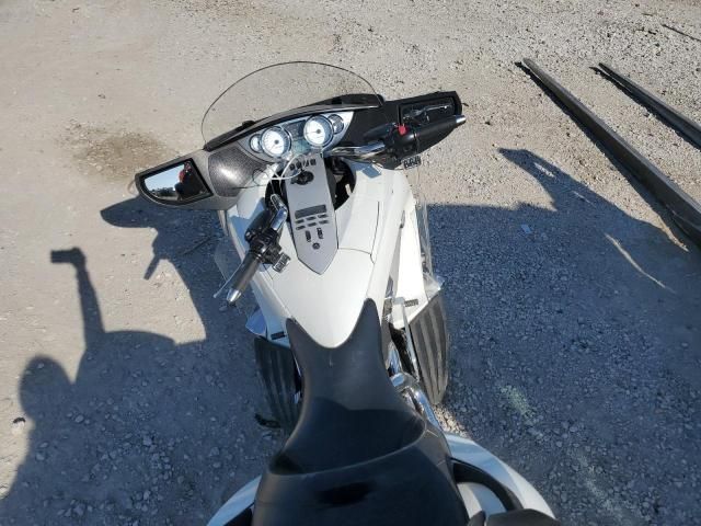 2011 Victory Vision Touring