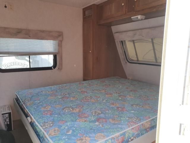 2000 Keystone 2000 Dutchman Trailer