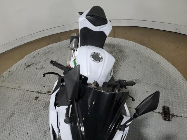 2015 Kawasaki EX300 A