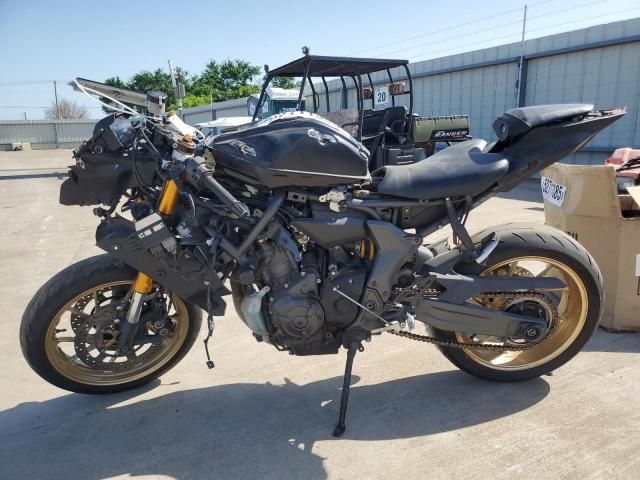 2022 Yamaha YZFR7