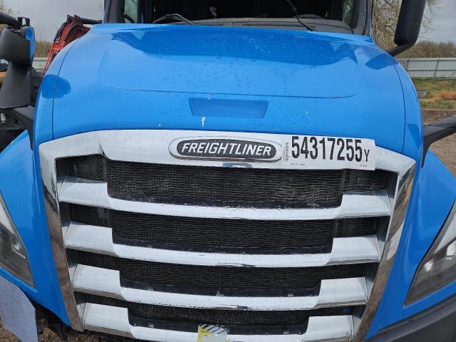 2019 Freightliner Cascadia 126 Semi Truck