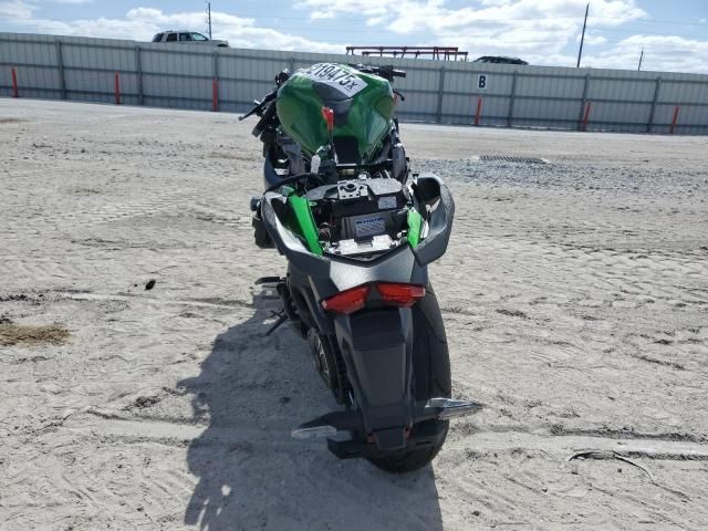 2022 Kawasaki ZX1002 R
