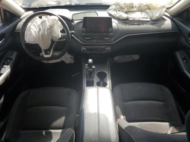 2022 Nissan Altima SV