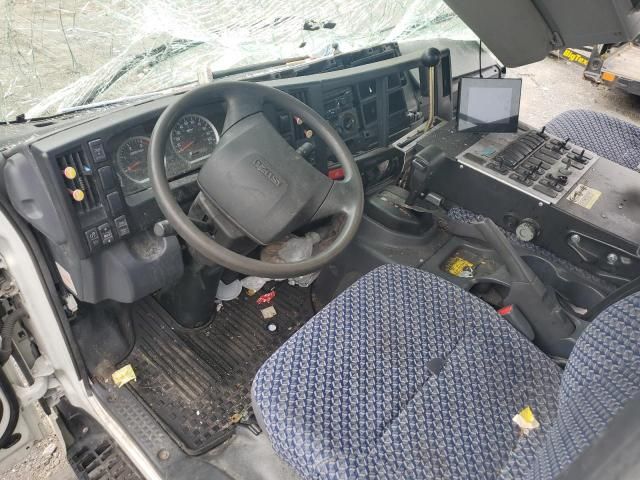 2023 Isuzu NPR HD