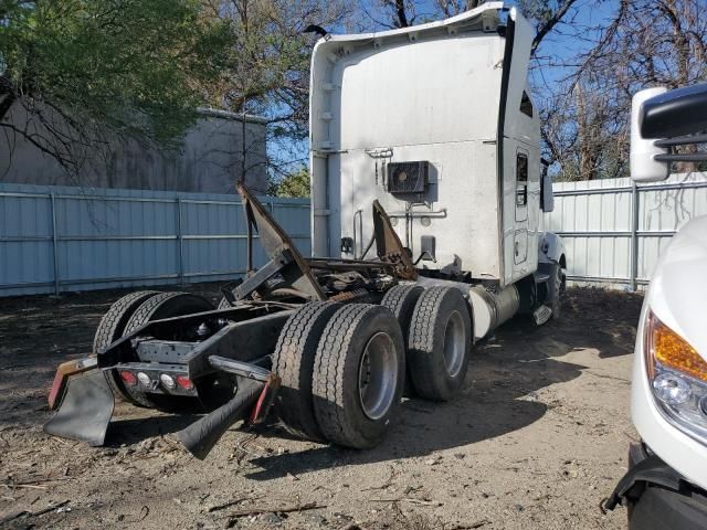 2016 Kenworth T680 Semi Truck