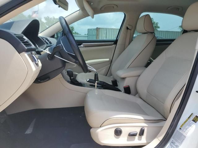 2017 Volkswagen Passat SE